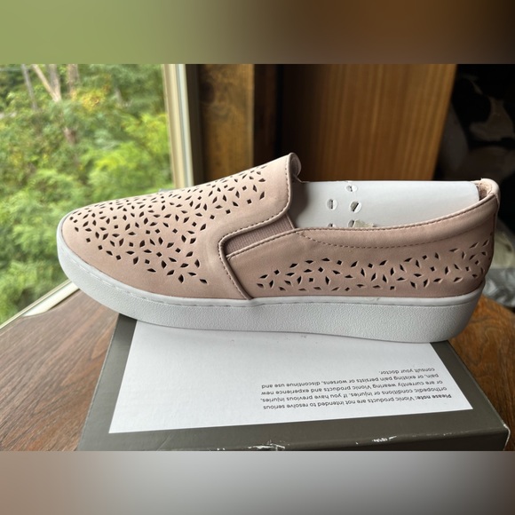 Vionic size 8.5 women’s Splendid Midiperf in Dusty Pink slip on leather shoes - Picture 7 of 9